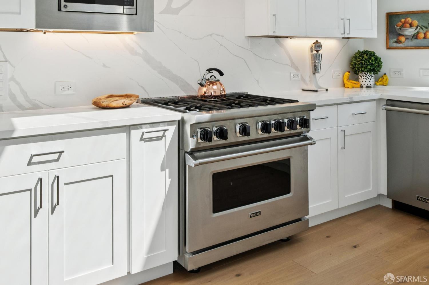 Detail Gallery Image 12 of 47 For 211 Winfield St, San Francisco,  CA 94110 - 4 Beds | 4 Baths