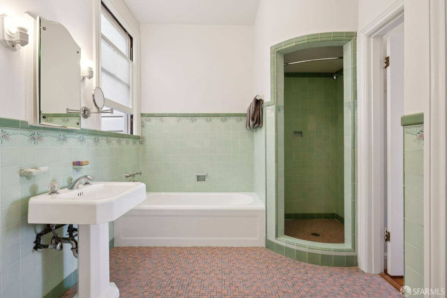 Photo #18: 425072958 Listing: Photo #18