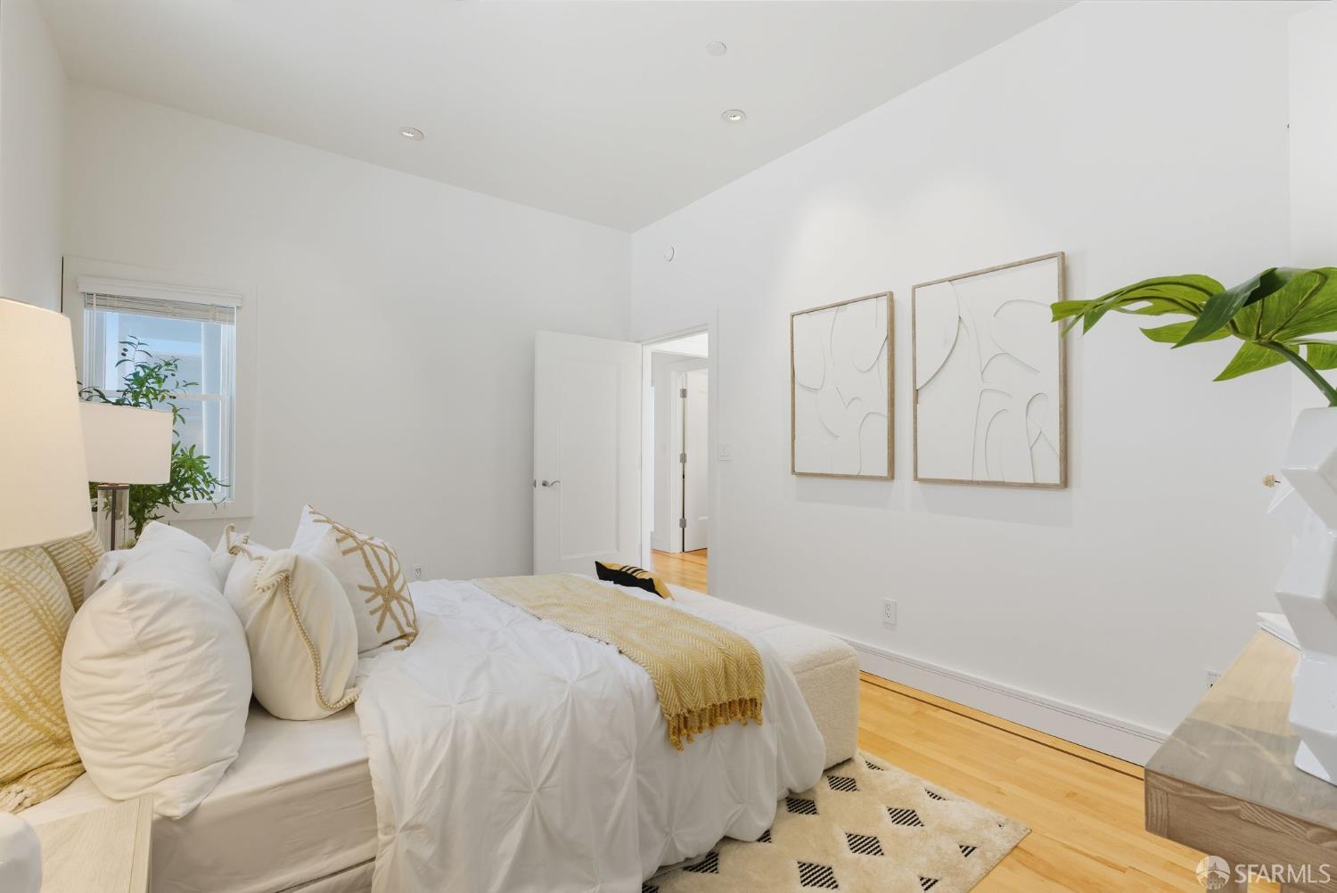 Detail Gallery Image 50 of 99 For 2121 Divisadero St, San Francisco,  CA 94115 - 4 Beds | 3/1 Baths