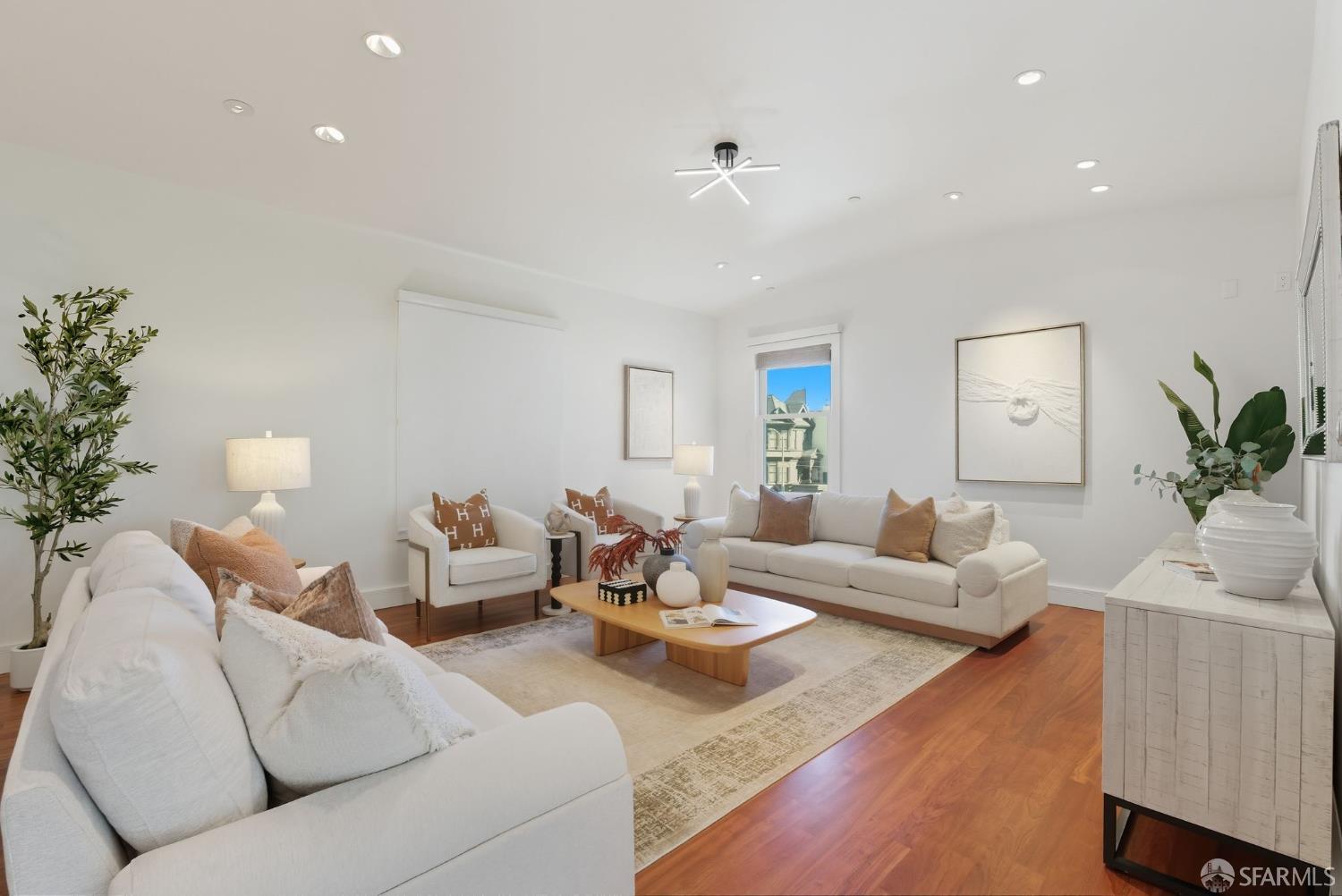 Detail Gallery Image 18 of 99 For 2121 Divisadero St, San Francisco,  CA 94115 - 4 Beds | 3/1 Baths
