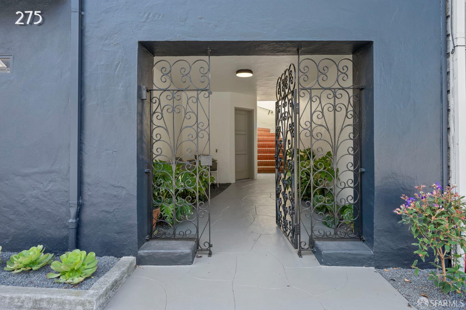275 Stanyan Street