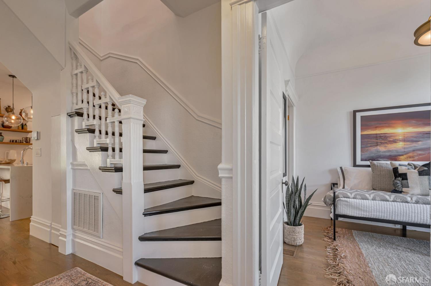 Detail Gallery Image 16 of 39 For 4425 20th St, San Francisco,  CA 94114 - 3 Beds | 2 Baths