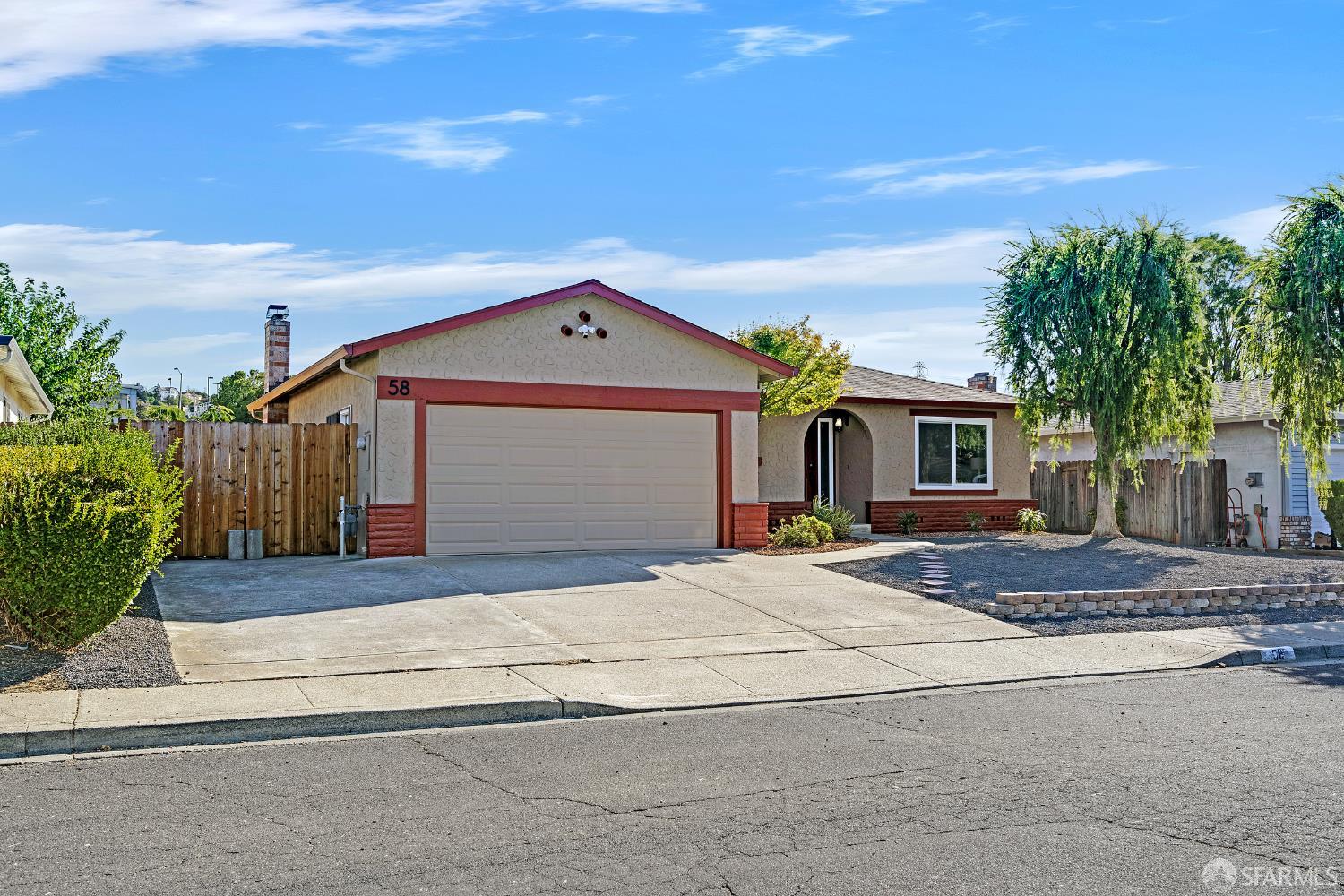 Detail Gallery Image 3 of 41 For 58 Orinda Cir, Pittsburg,  CA 94565 - 4 Beds | 2 Baths