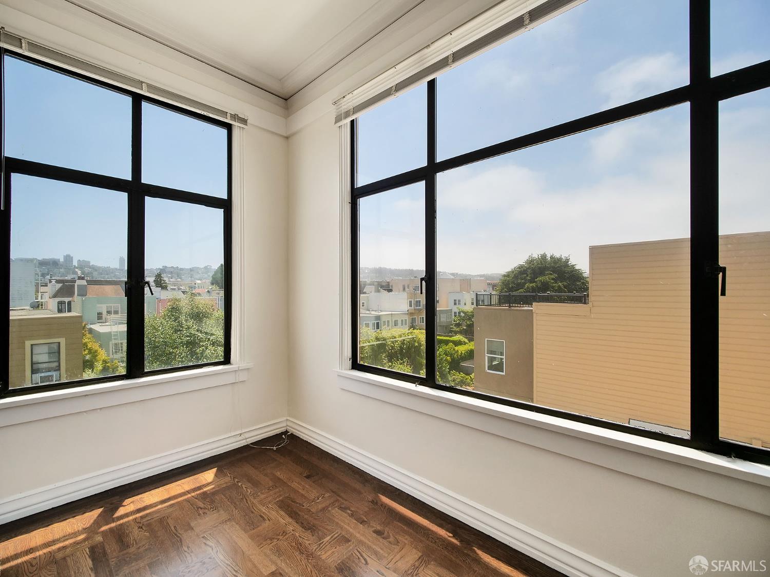 Detail Gallery Image 3 of 21 For 3757 Webster St #201,  San Francisco,  CA 94123 - 1 Beds | 1 Baths