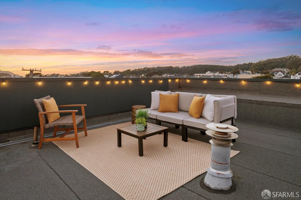 Detail Gallery Image 29 of 34 For 330 Cornwall St, San Francisco,  CA 94118 - 3 Beds | 3 Baths