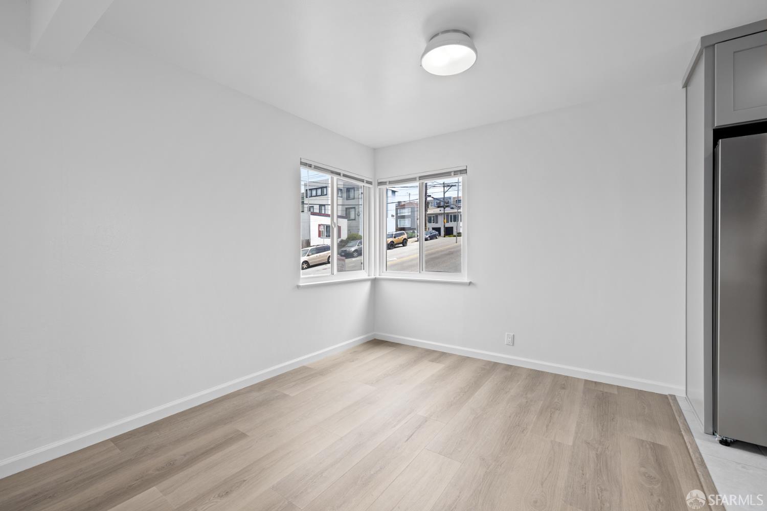 Detail Gallery Image 3 of 10 For 1700 19th Ave #3,  San Francisco,  CA 94122 - 2 Beds | 1 Baths