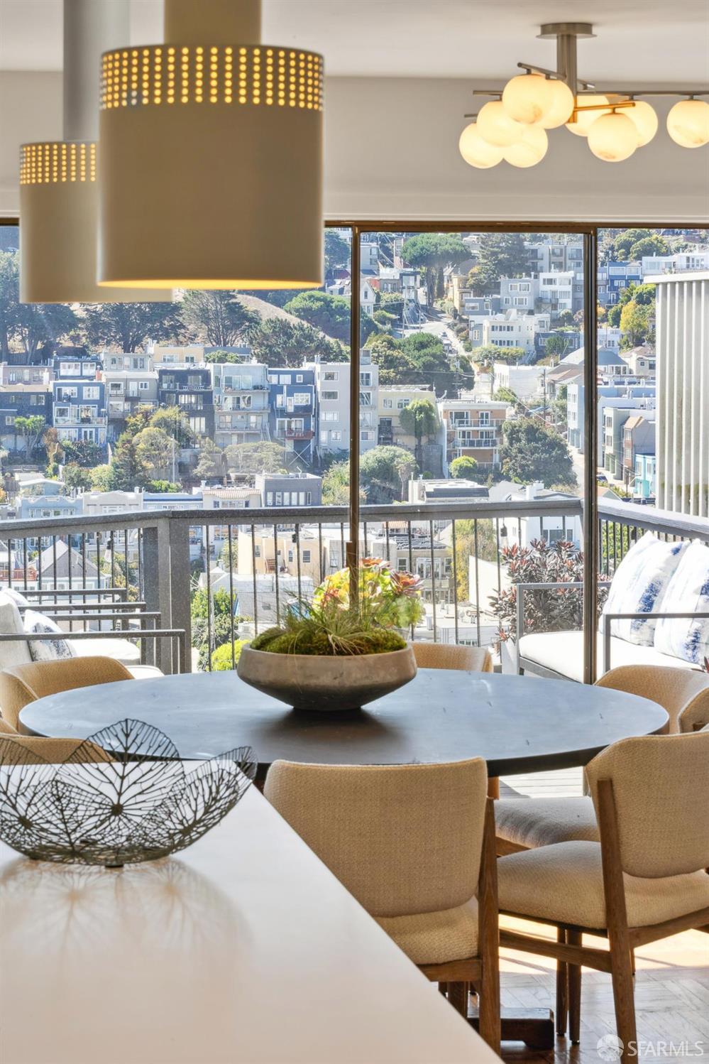 Detail Gallery Image 20 of 47 For 27 Saturn St, San Francisco,  CA 94114 - 3 Beds | 2 Baths