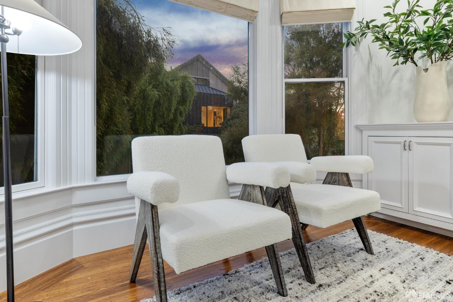 Photo #6: 425074881 Listing 