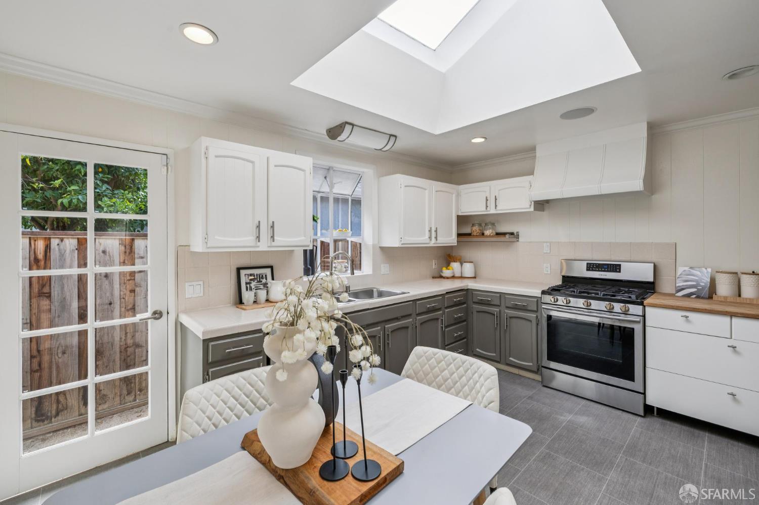 Detail Gallery Image 23 of 53 For 510 8th Ave, Menlo Park,  CA 94025 - 3 Beds | 1 Baths