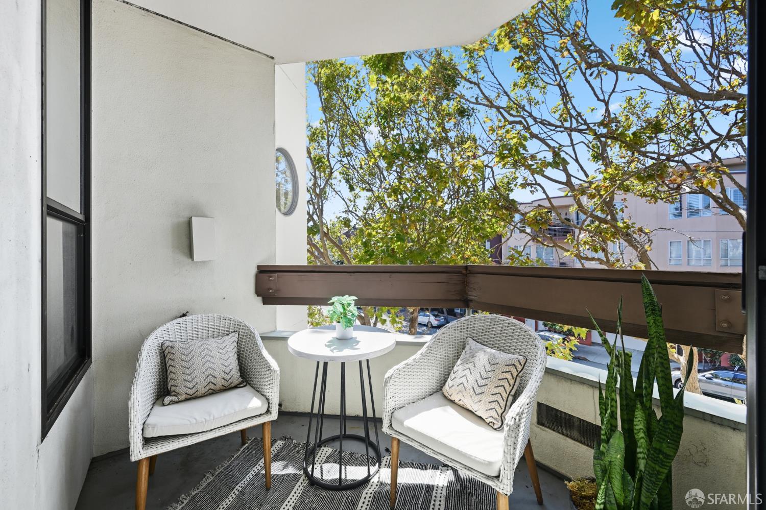 Detail Gallery Image 3 of 18 For 345 Church St 2b,  San Francisco,  CA 94114 - 1 Beds | 1 Baths