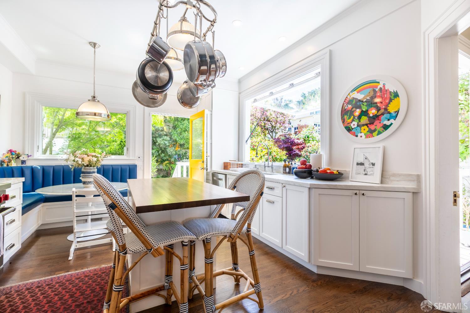 Detail Gallery Image 9 of 37 For 1315 Waller St, San Francisco,  CA 94117 - 5 Beds | 4/2 Baths