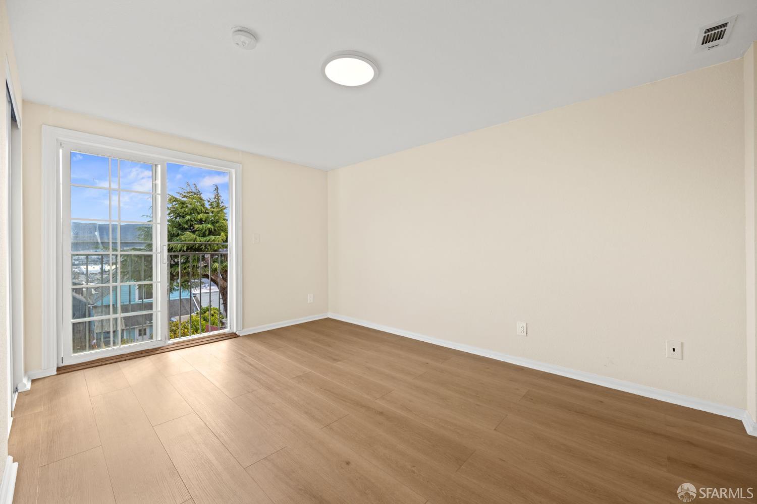 Detail Gallery Image 23 of 50 For 435 Wilde Ave, San Francisco,  CA 94134 - 4 Beds | 3 Baths