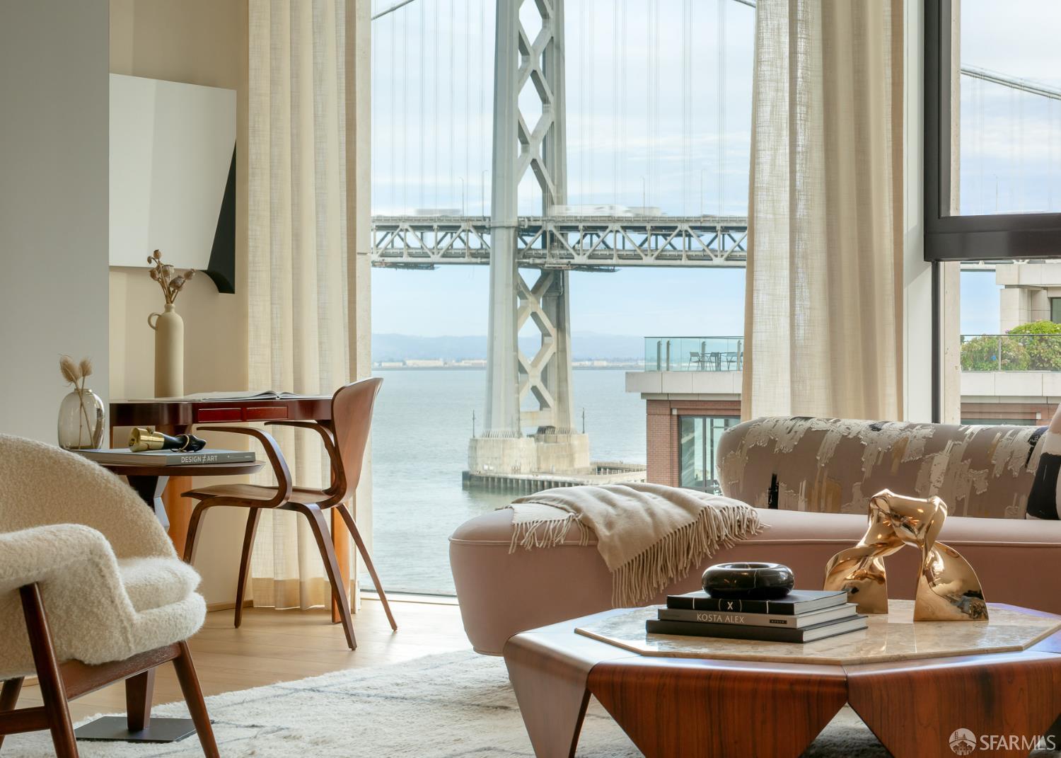 Detail Gallery Image 9 of 24 For 1 Steuart Ln #803,  San Francisco,  CA 94105 - 2 Beds | 2 Baths