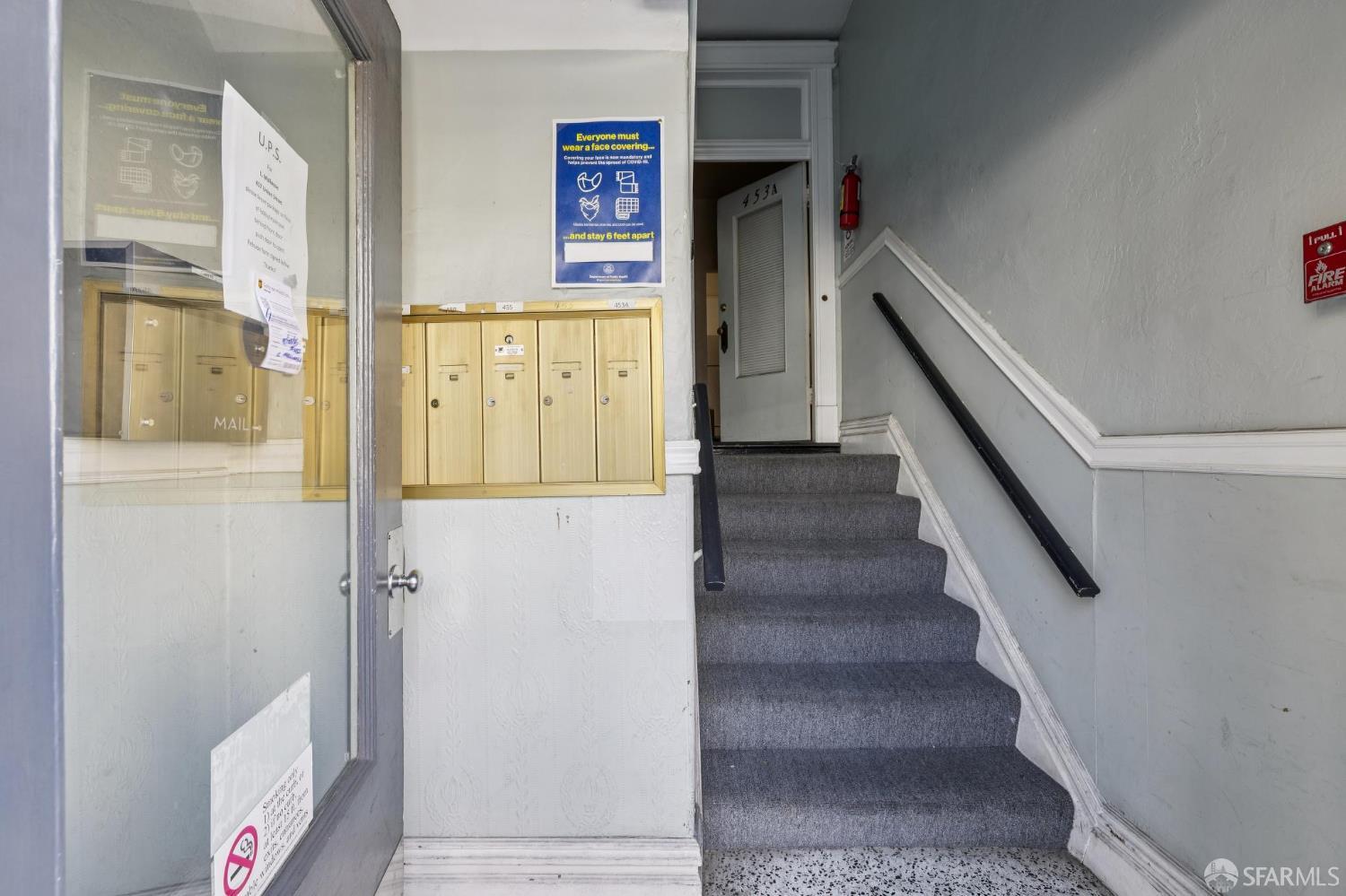 Detail Gallery Image 4 of 23 For 453 Union St, San Francisco,  CA 94133 - – Beds | – Baths