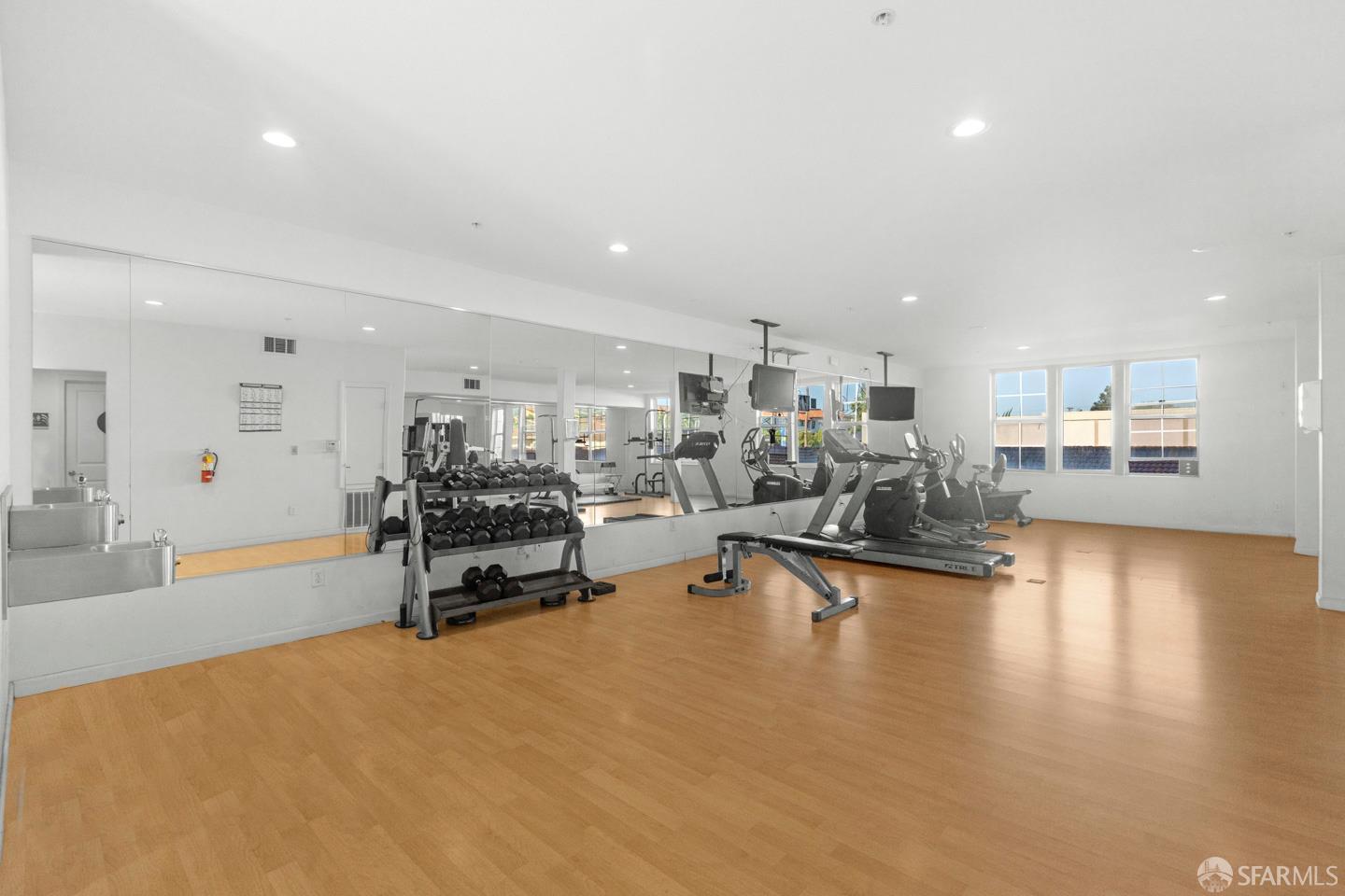 Detail Gallery Image 34 of 38 For 1388 Broadway #309,  Millbrae,  CA 94030 - 3 Beds | 2 Baths