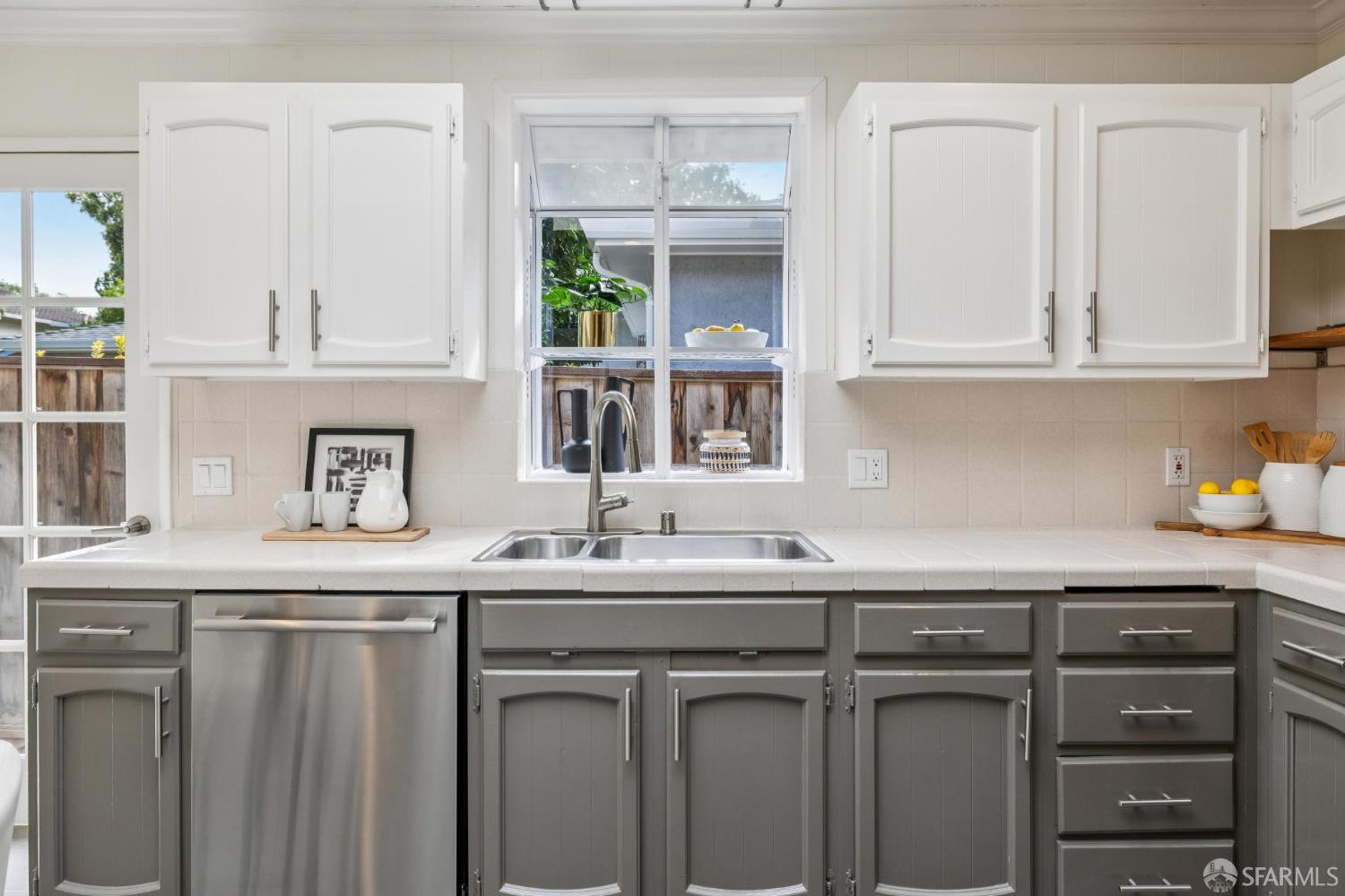 Detail Gallery Image 19 of 53 For 510 8th Ave, Menlo Park,  CA 94025 - 3 Beds | 1 Baths