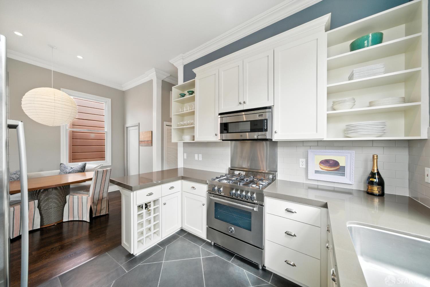 Detail Gallery Image 4 of 17 For 32 Harris Pl, San Francisco,  CA 94123 - 1 Beds | 1 Baths