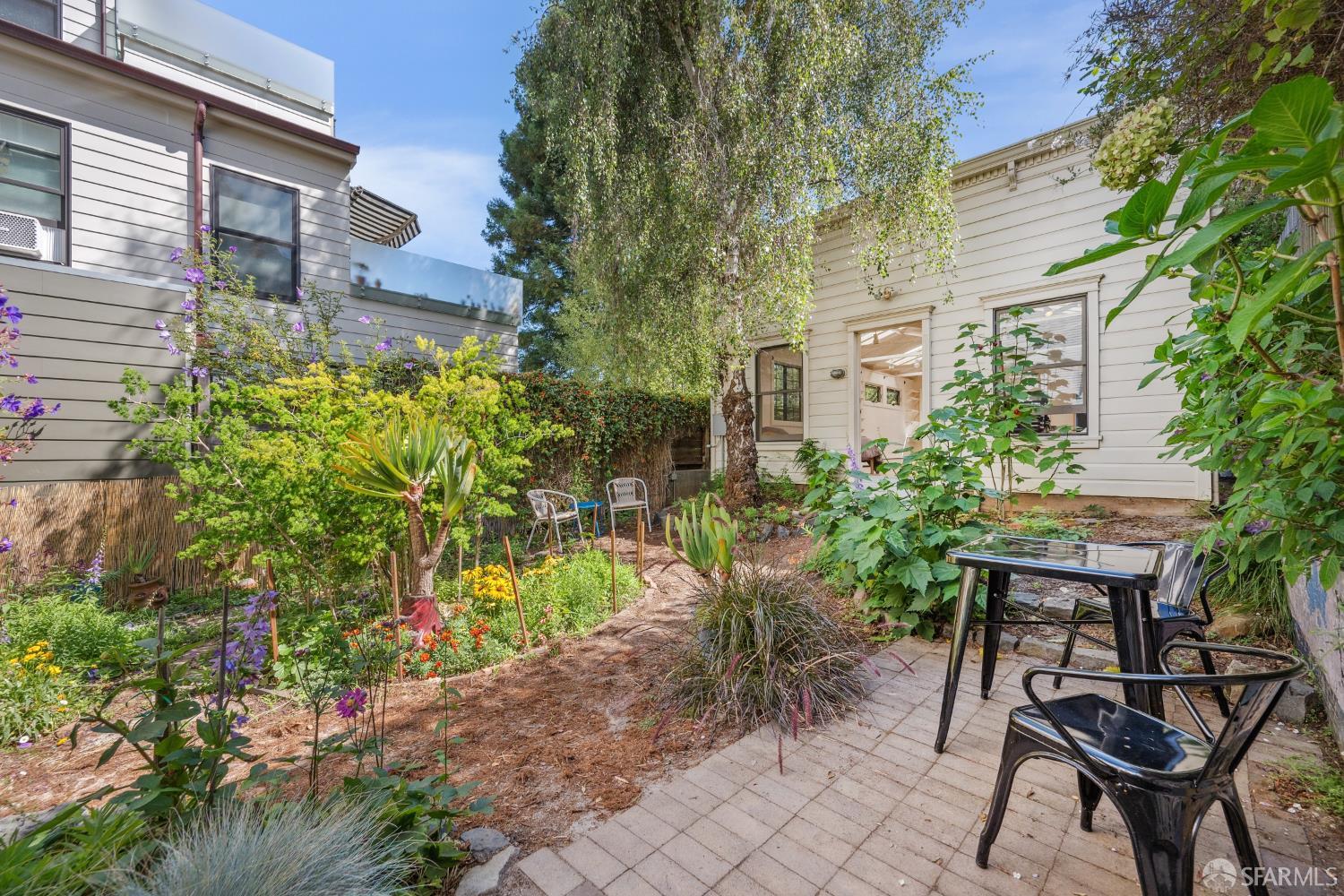 Detail Gallery Image 48 of 75 For 4047 Cesar Chavez St, San Francisco,  CA 94131 - 2 Beds | 1 Baths