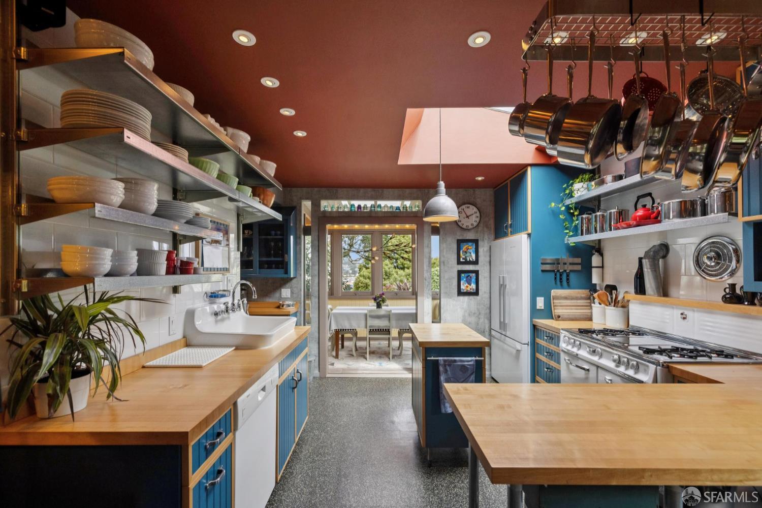 Detail Gallery Image 18 of 81 For 114 Shakespeare St, San Francisco,  CA 94112 - 2 Beds | 2 Baths