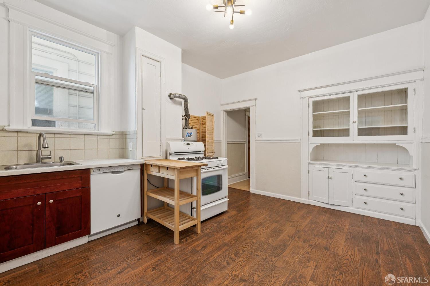 Detail Gallery Image 15 of 23 For 453 Union St, San Francisco,  CA 94133 - – Beds | – Baths