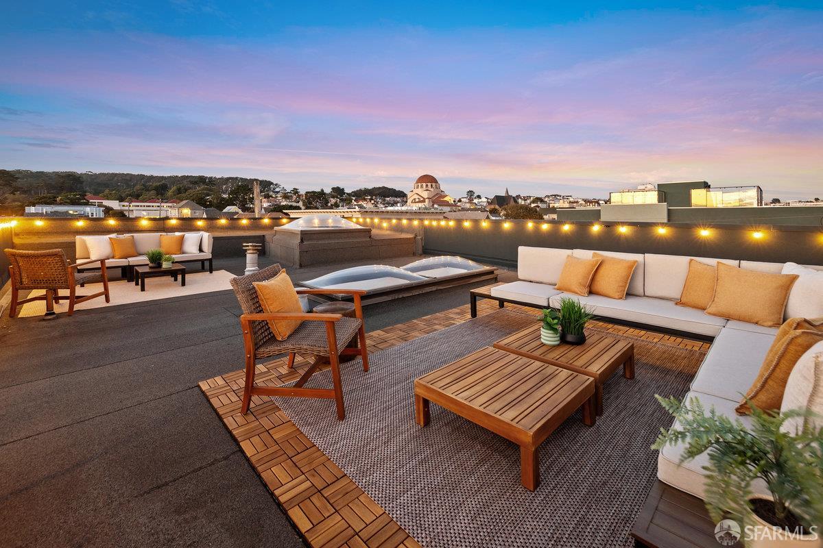 Detail Gallery Image 24 of 34 For 330 Cornwall St, San Francisco,  CA 94118 - 3 Beds | 3 Baths