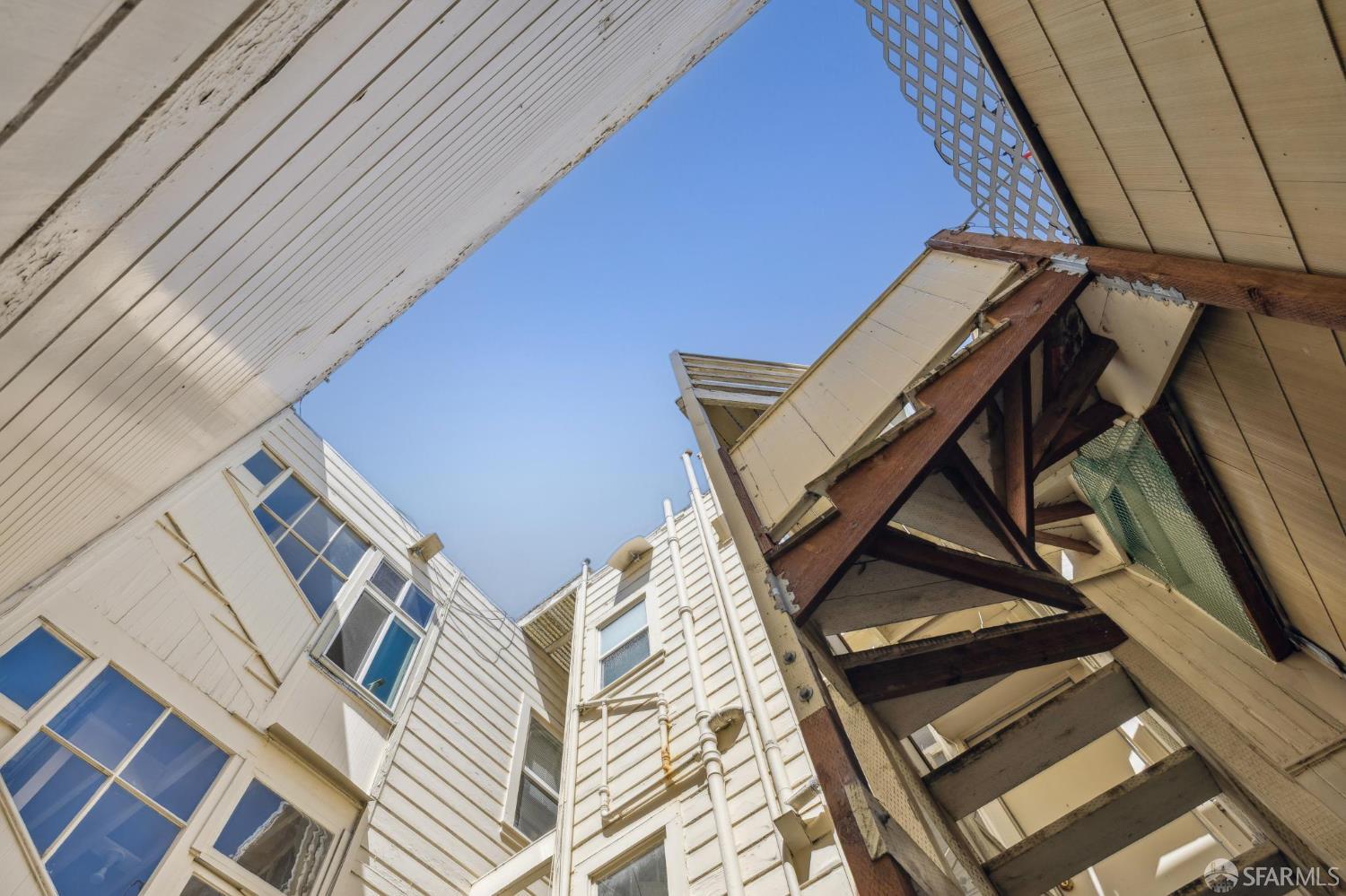 Detail Gallery Image 11 of 23 For 453 Union St, San Francisco,  CA 94133 - – Beds | – Baths