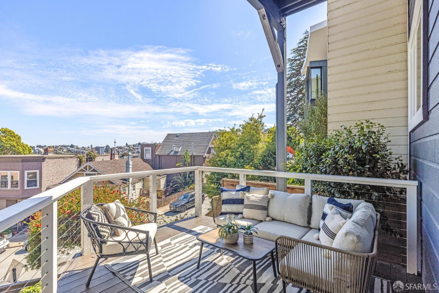 Detail Gallery Image 54 of 97 For 59 Mars St, San Francisco,  CA 94114 - 3 Beds | 2 Baths
