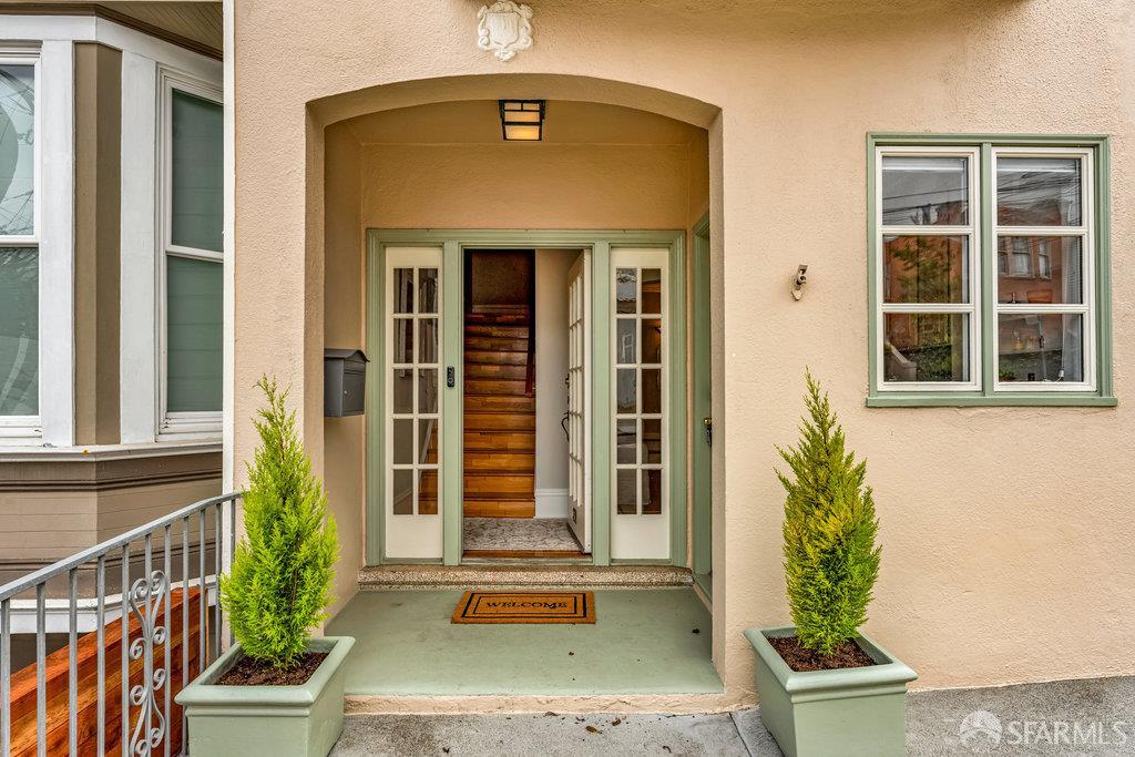 Detail Gallery Image 3 of 85 For 371 Hearst Ave, San Francisco,  CA 94112 - 3 Beds | 2 Baths