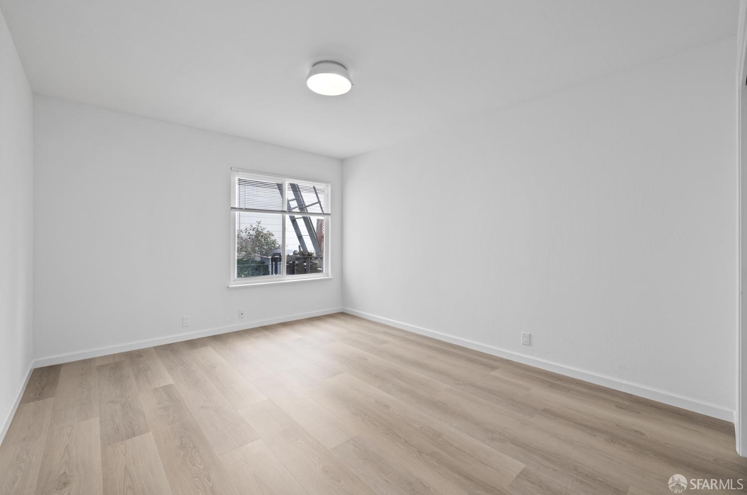Detail Gallery Image 9 of 10 For 1700 19th Ave #3,  San Francisco,  CA 94122 - 2 Beds | 1 Baths