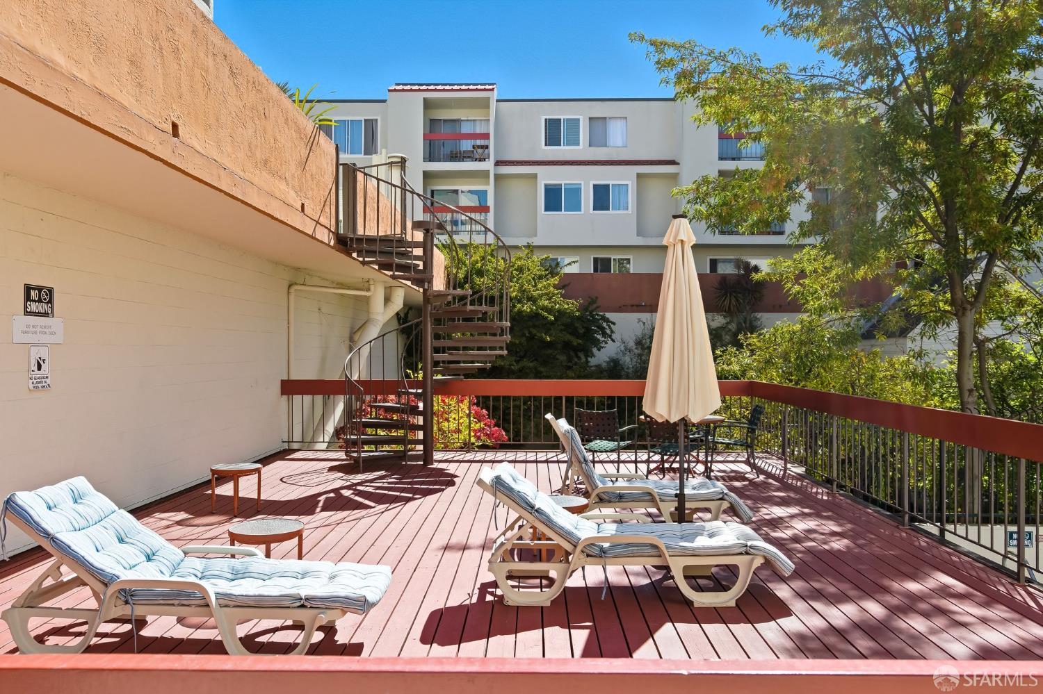 Detail Gallery Image 18 of 28 For 288 Whitmore St 125b,  Oakland,  CA 94611 - 1 Beds | 1 Baths