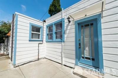 Detail Gallery Image 1 of 10 For 1222 York St #C,  San Francisco,  CA 94110 - 1 Beds | 1 Baths