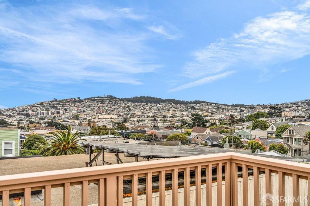 Detail Gallery Image 15 of 85 For 371 Hearst Ave, San Francisco,  CA 94112 - 3 Beds | 2 Baths
