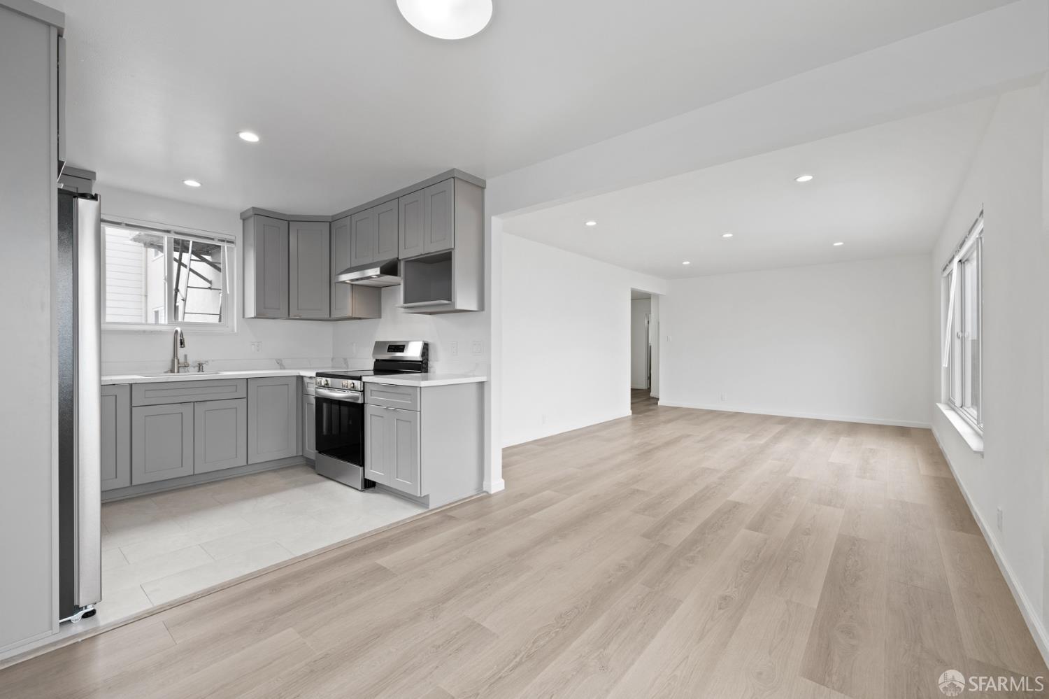 Detail Gallery Image 5 of 10 For 1700 19th Ave #3,  San Francisco,  CA 94122 - 2 Beds | 1 Baths