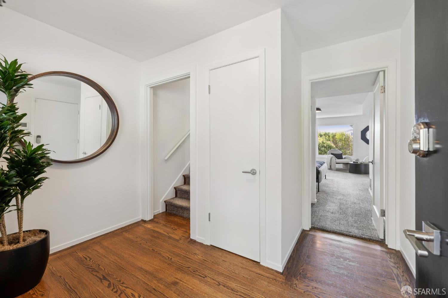 Detail Gallery Image 25 of 47 For 27 Saturn St, San Francisco,  CA 94114 - 3 Beds | 2 Baths