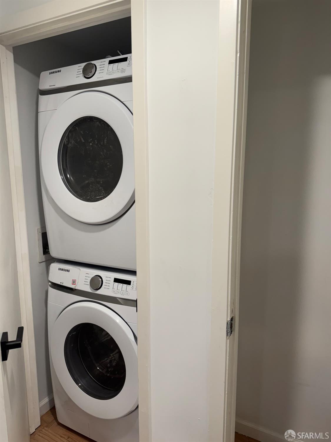 Detail Gallery Image 3 of 25 For 2225 Vicente St #1,  San Francisco,  CA 94116 - 3 Beds | 2 Baths