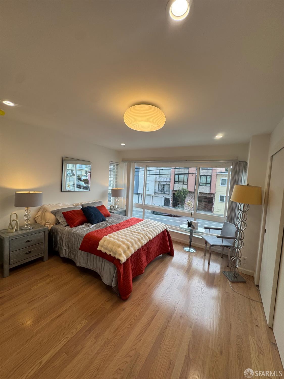 Detail Gallery Image 14 of 25 For 2225 Vicente St #1,  San Francisco,  CA 94116 - 3 Beds | 2 Baths