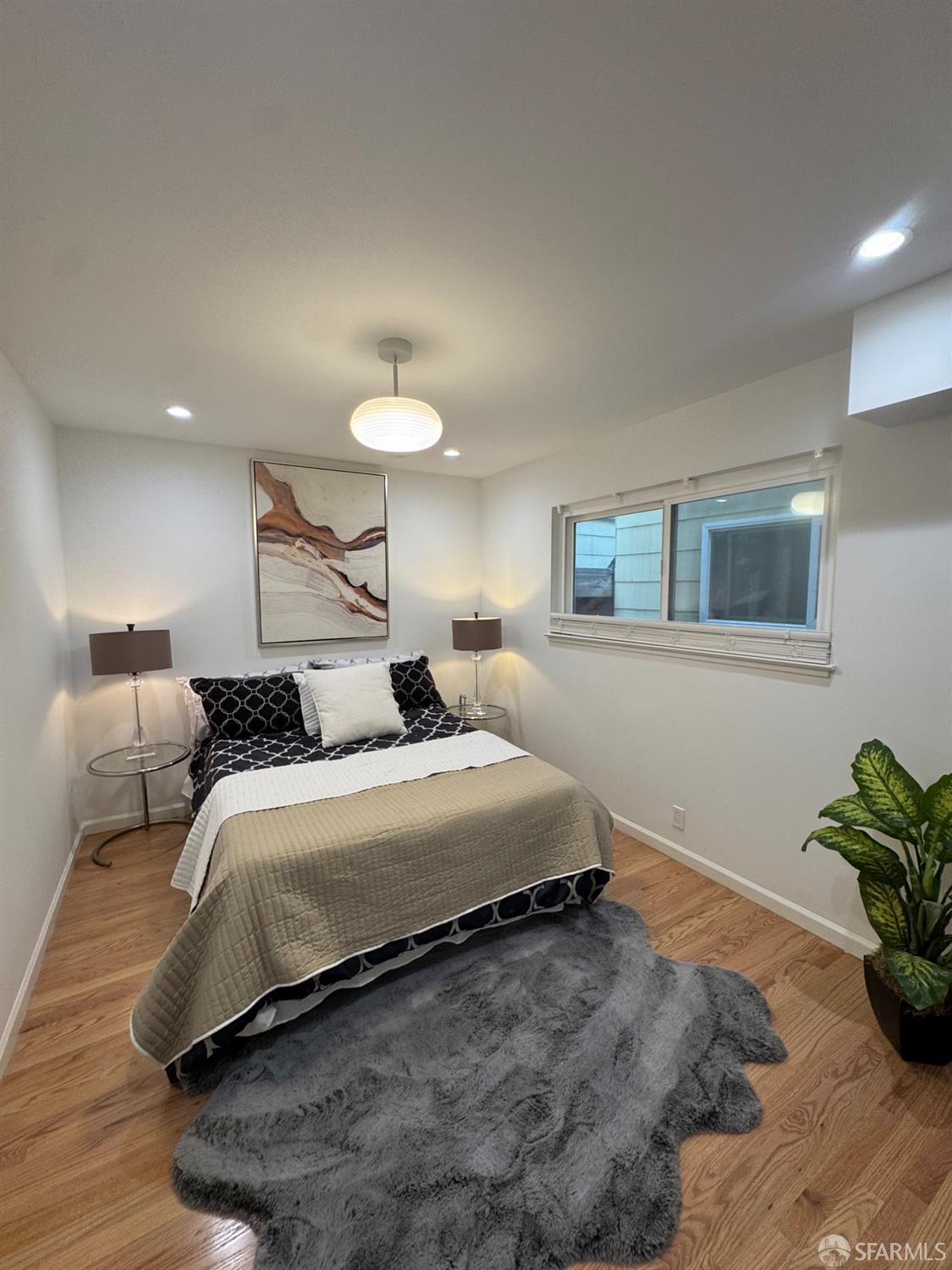 Detail Gallery Image 10 of 25 For 2225 Vicente St #1,  San Francisco,  CA 94116 - 3 Beds | 2 Baths