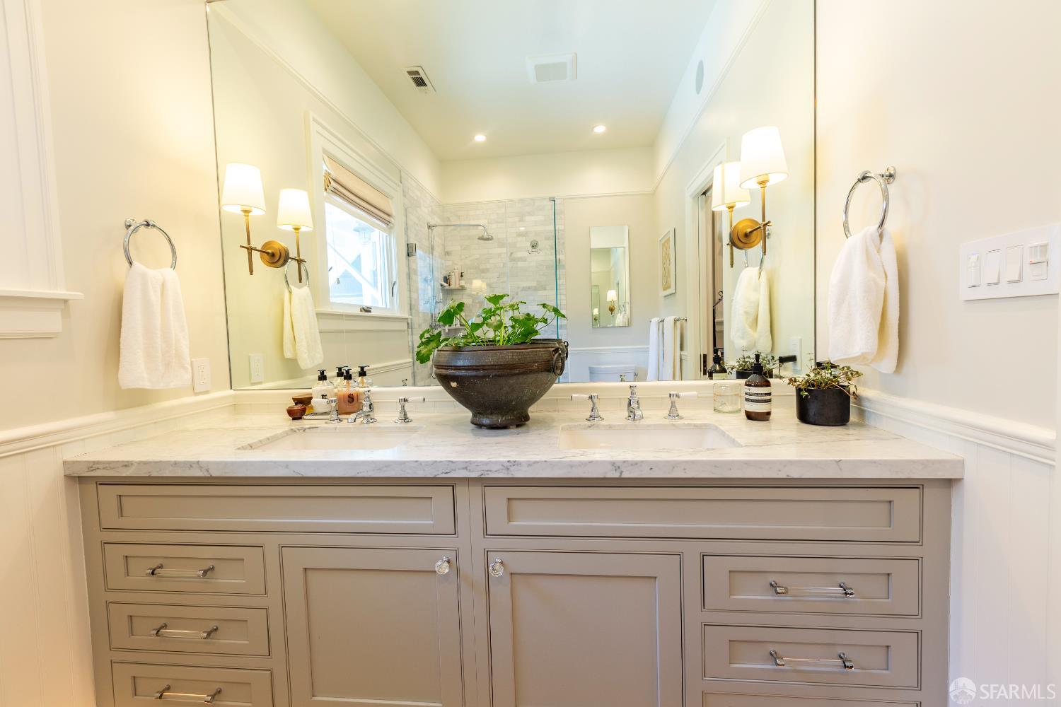 Detail Gallery Image 21 of 37 For 1315 Waller St, San Francisco,  CA 94117 - 5 Beds | 4/2 Baths