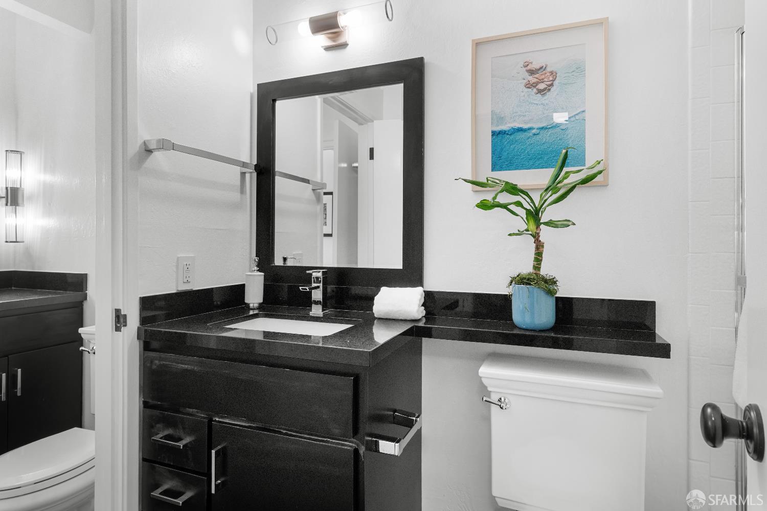 Detail Gallery Image 15 of 41 For 1002 Rhode Island St #1,  San Francisco,  CA 94107 - 2 Beds | 1/1 Baths