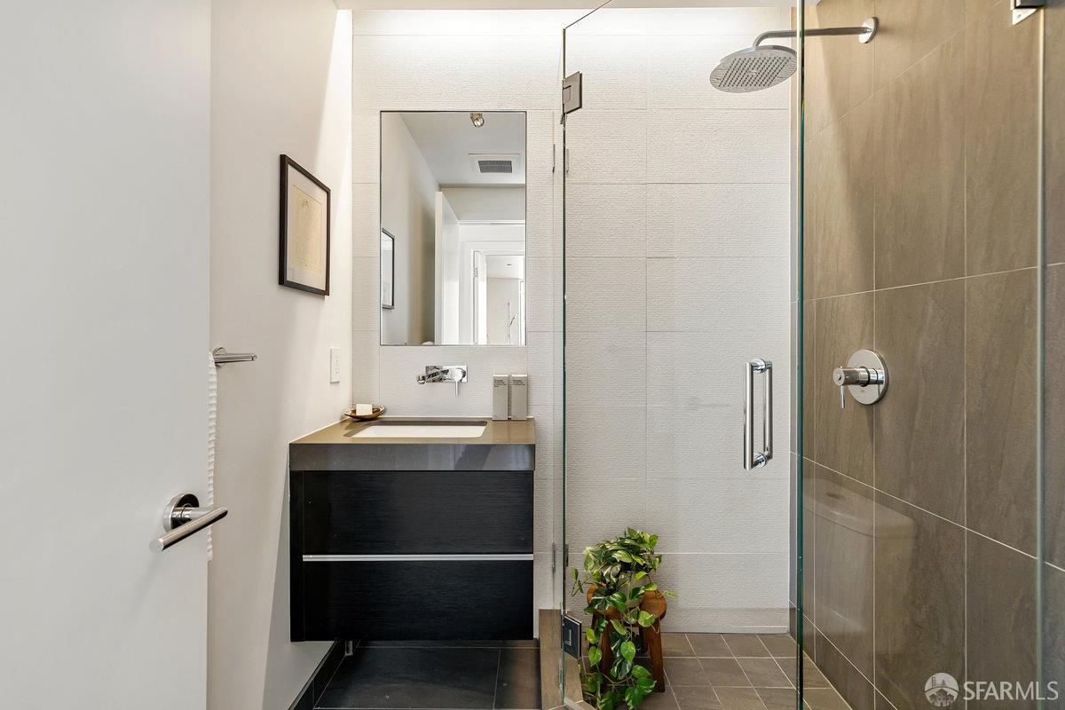 Detail Gallery Image 19 of 34 For 330 Cornwall St, San Francisco,  CA 94118 - 3 Beds | 3 Baths