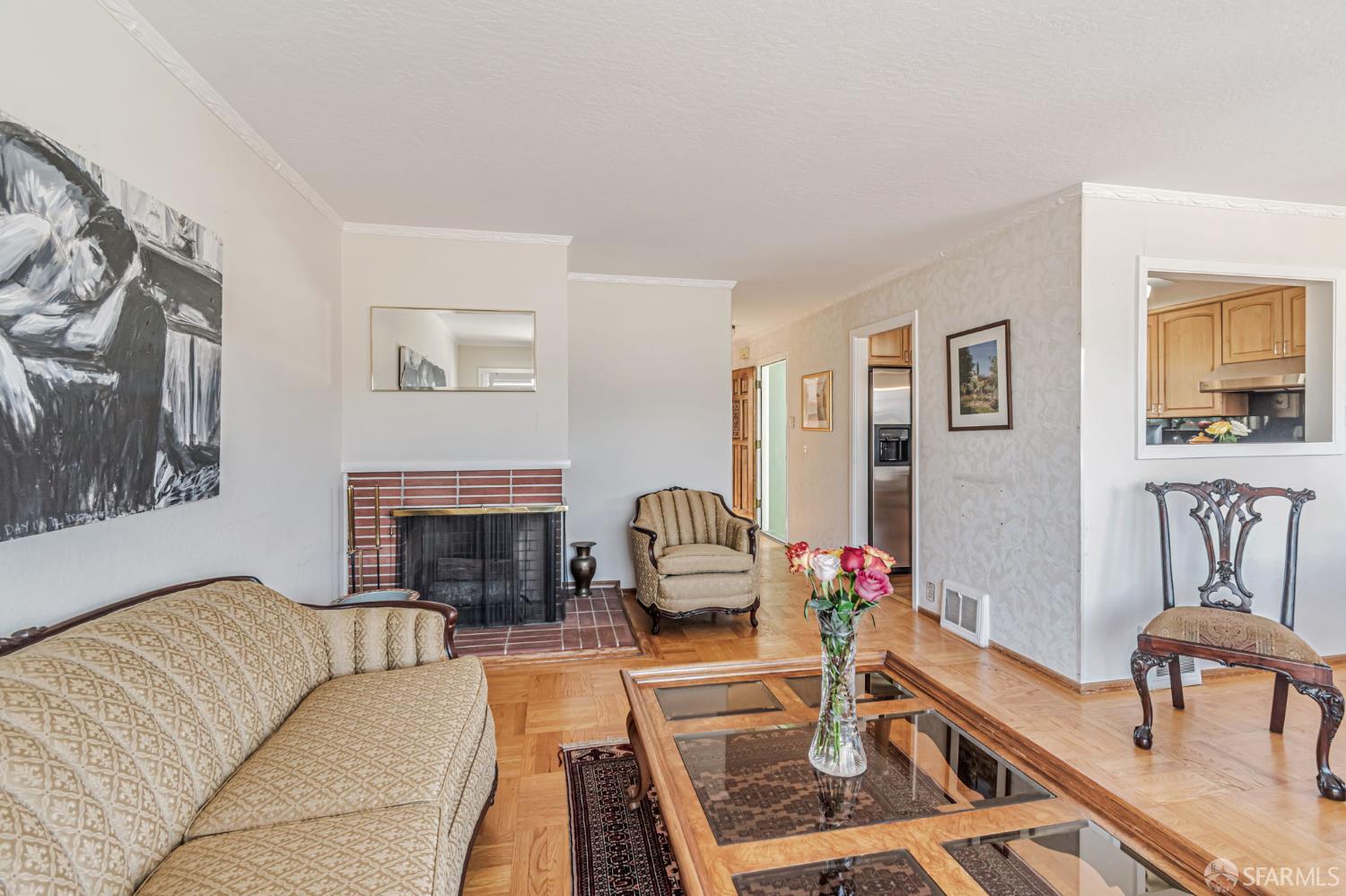 Detail Gallery Image 4 of 45 For 366 Harvard St, San Francisco,  CA 94134 - 4 Beds | 2 Baths