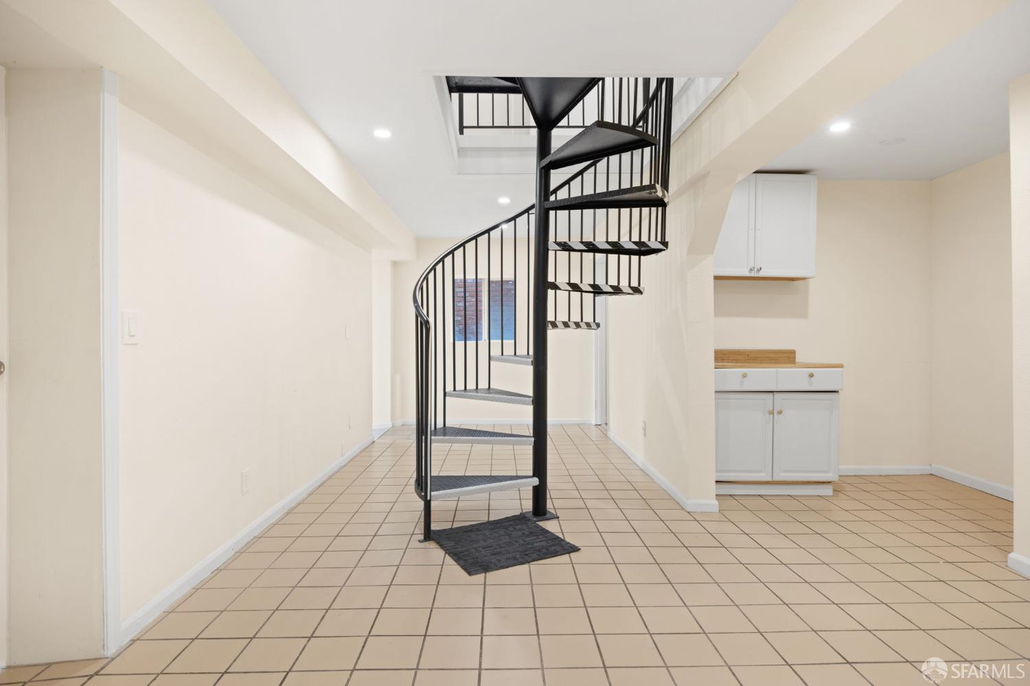 Detail Gallery Image 20 of 50 For 435 Wilde Ave, San Francisco,  CA 94134 - 4 Beds | 3 Baths