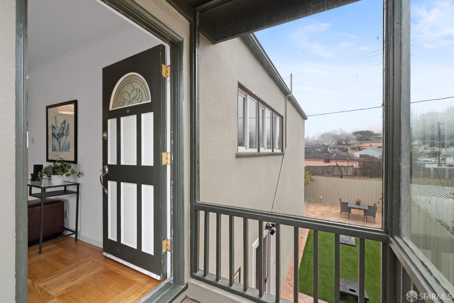 Detail Gallery Image 3 of 35 For 88 Fairlawn Ct, Daly City,  CA 94015 - 4 Beds | 2 Baths