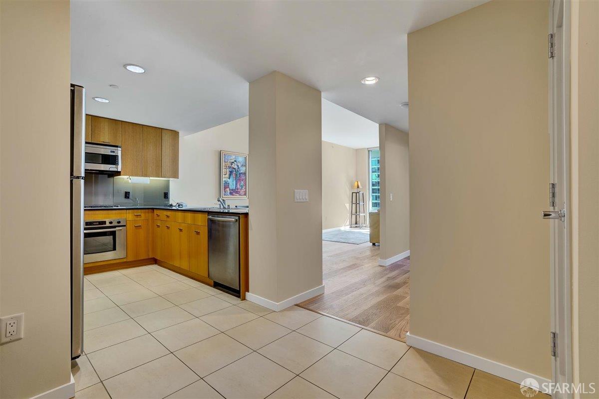 Detail Gallery Image 3 of 39 For 355 1st St #S1406,  San Francisco,  CA 94105 - 1 Beds | 1 Baths