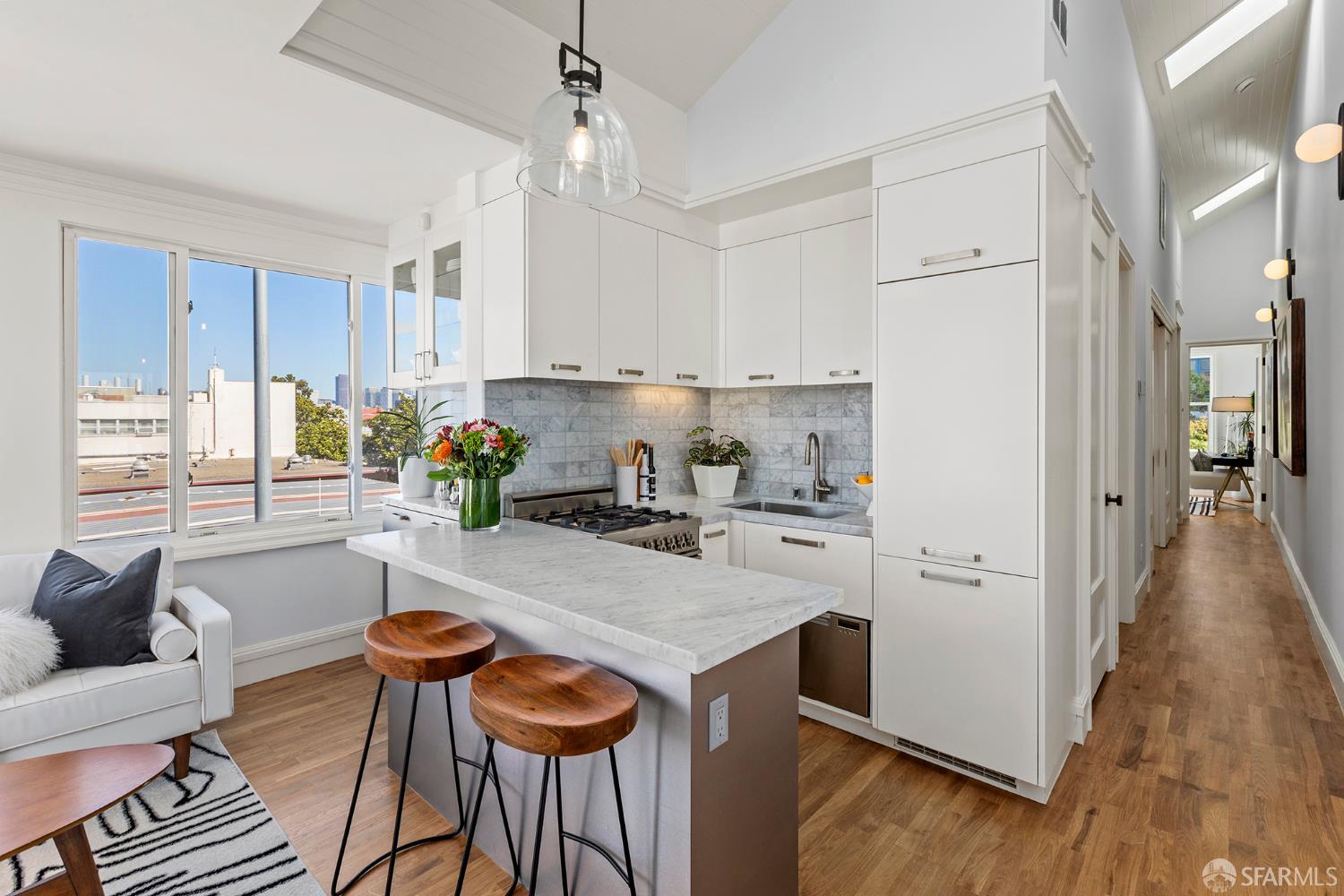 Detail Gallery Image 20 of 47 For 2360 Folsom St a,  San Francisco,  CA 94110 - 2 Beds | 1 Baths