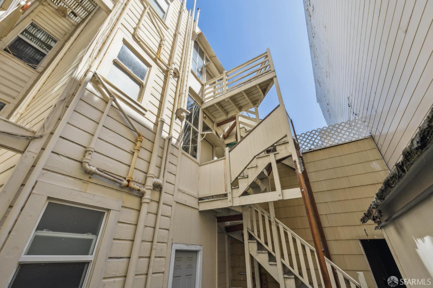 Detail Gallery Image 8 of 23 For 453 Union St, San Francisco,  CA 94133 - – Beds | – Baths