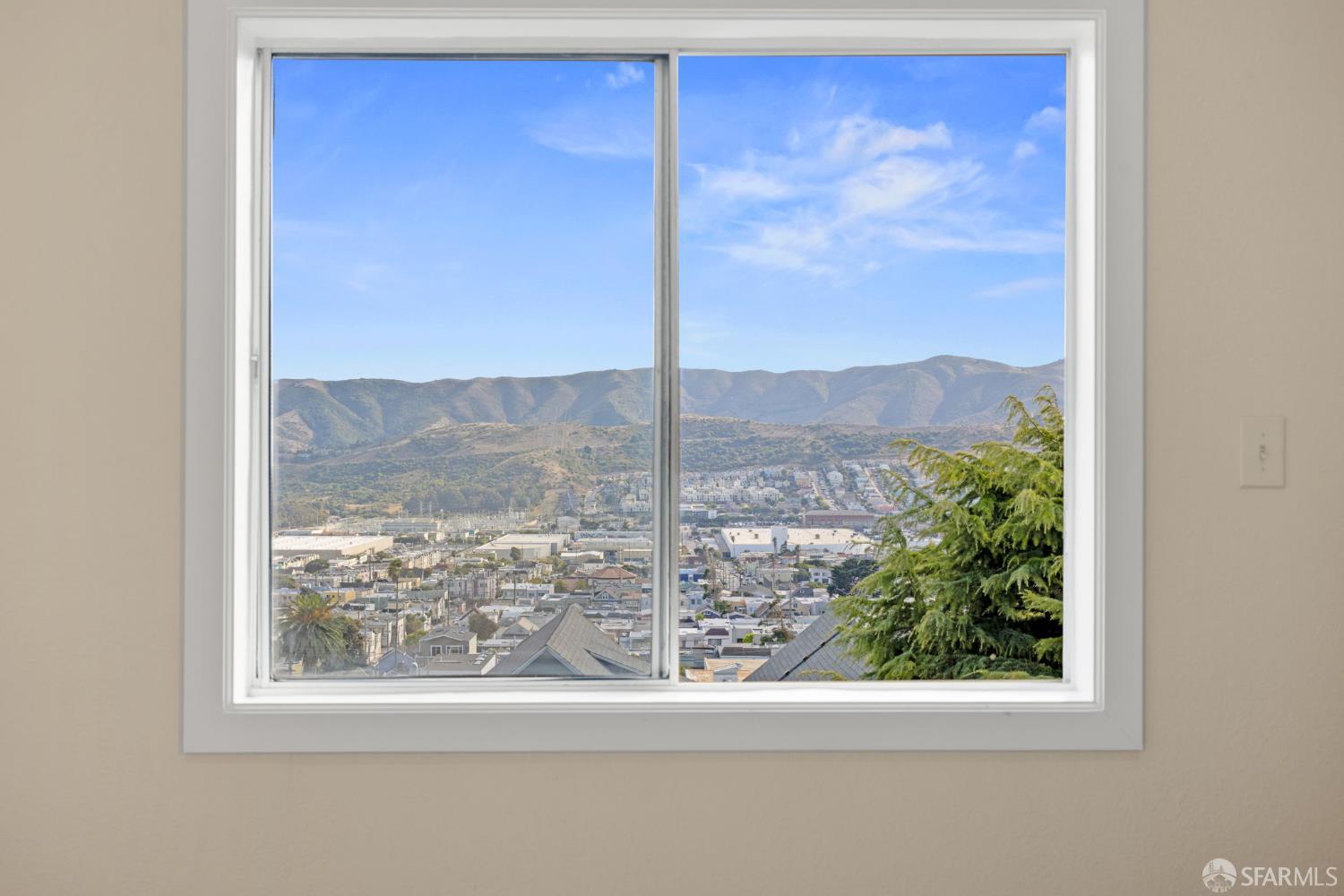 Detail Gallery Image 16 of 50 For 435 Wilde Ave, San Francisco,  CA 94134 - 4 Beds | 3 Baths