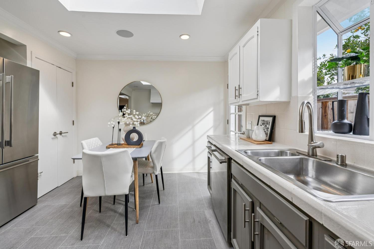 Detail Gallery Image 22 of 53 For 510 8th Ave, Menlo Park,  CA 94025 - 3 Beds | 1 Baths