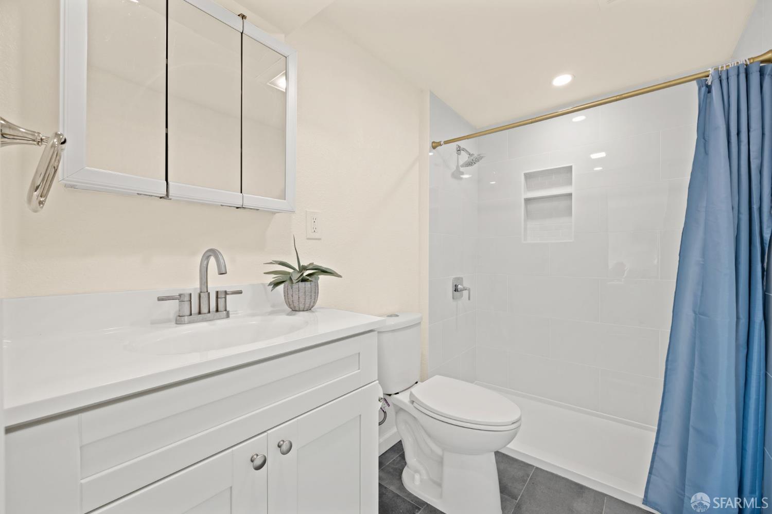 Detail Gallery Image 29 of 50 For 435 Wilde Ave, San Francisco,  CA 94134 - 4 Beds | 3 Baths