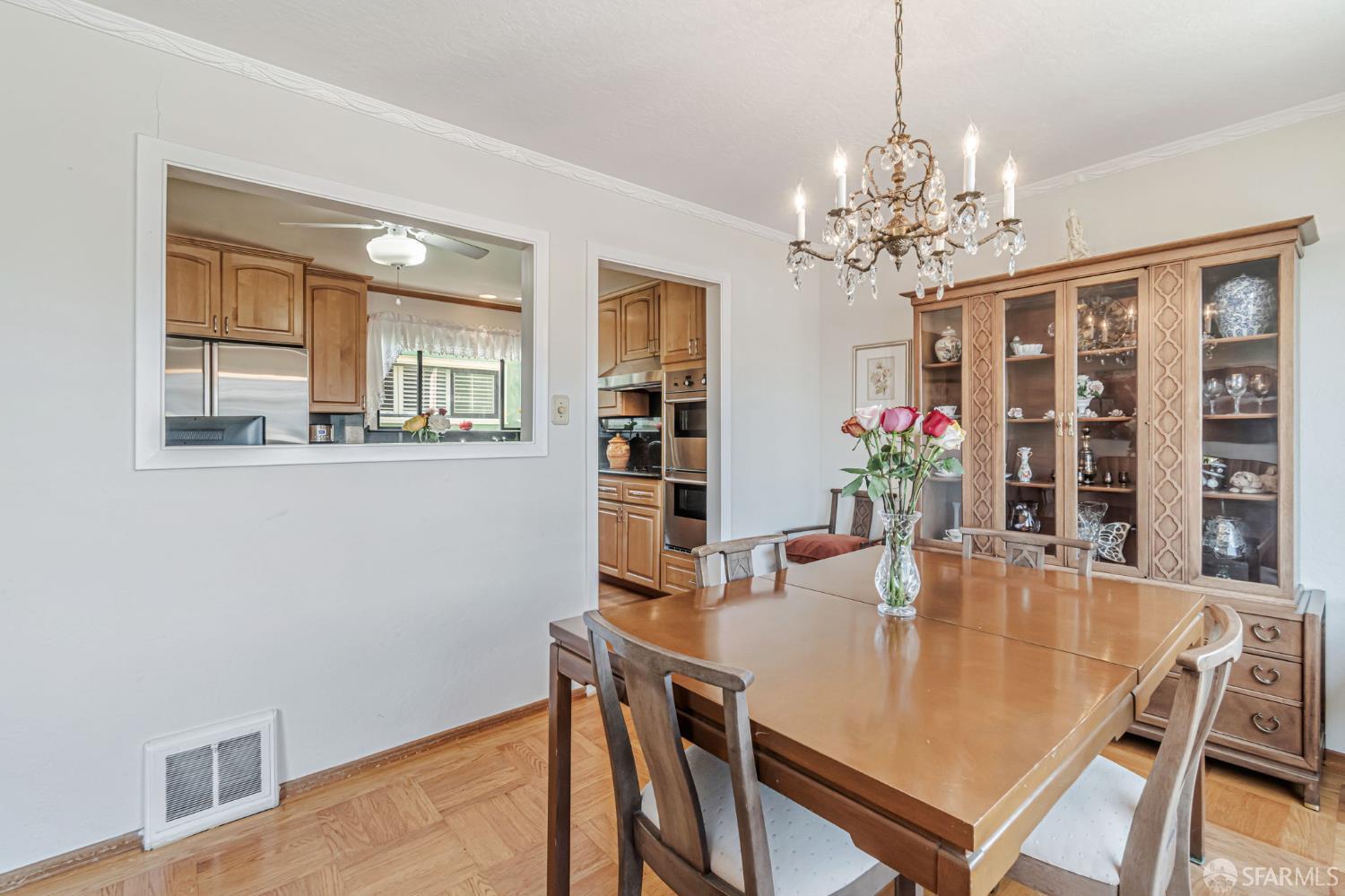 Detail Gallery Image 13 of 45 For 366 Harvard St, San Francisco,  CA 94134 - 4 Beds | 2 Baths